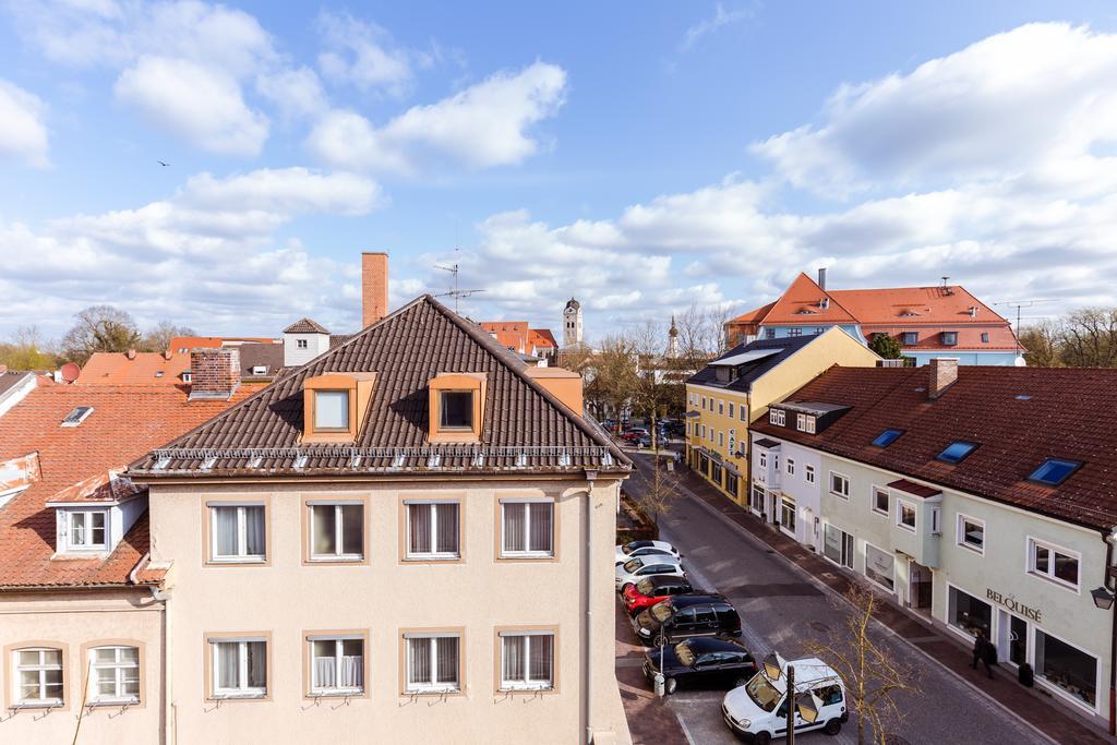 Hotel Arooma Ердинг Екстериор снимка