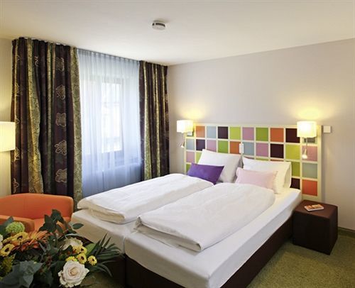 Hotel Arooma Ердинг Екстериор снимка