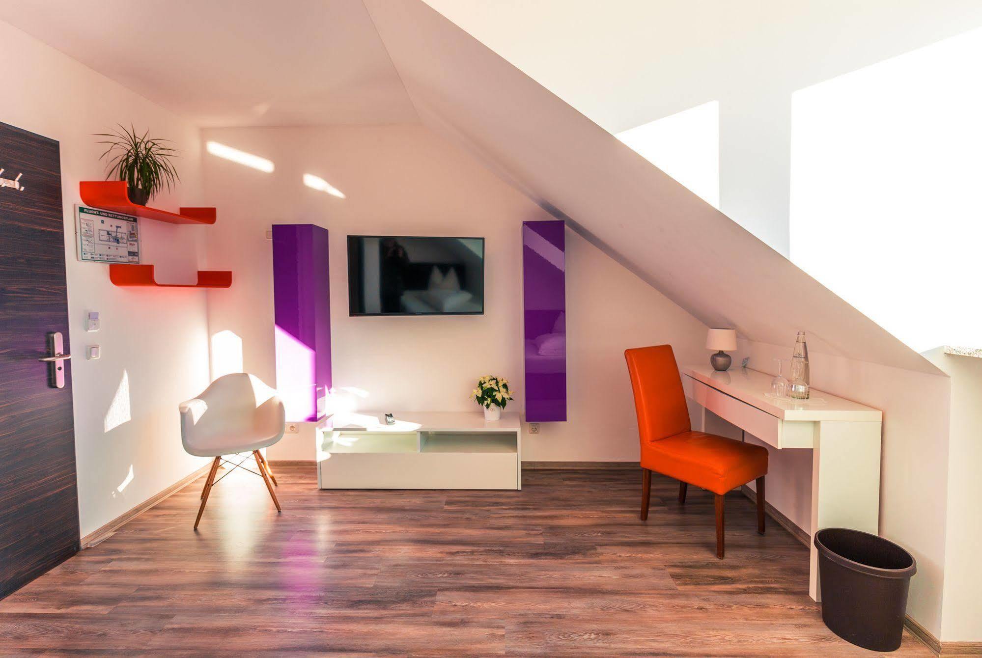 Hotel Arooma Ердинг Екстериор снимка