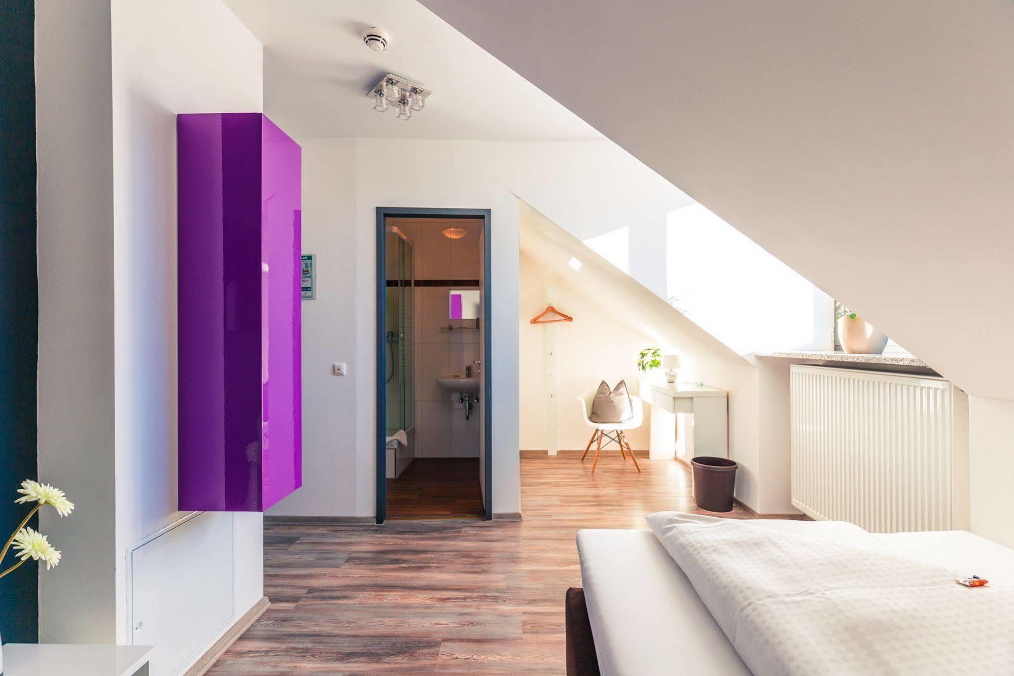 Hotel Arooma Ердинг Екстериор снимка