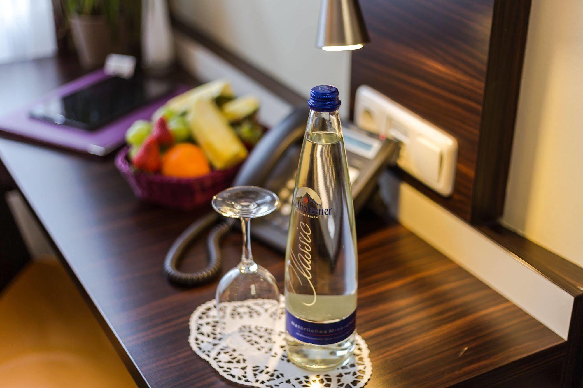 Hotel Arooma Ердинг Екстериор снимка