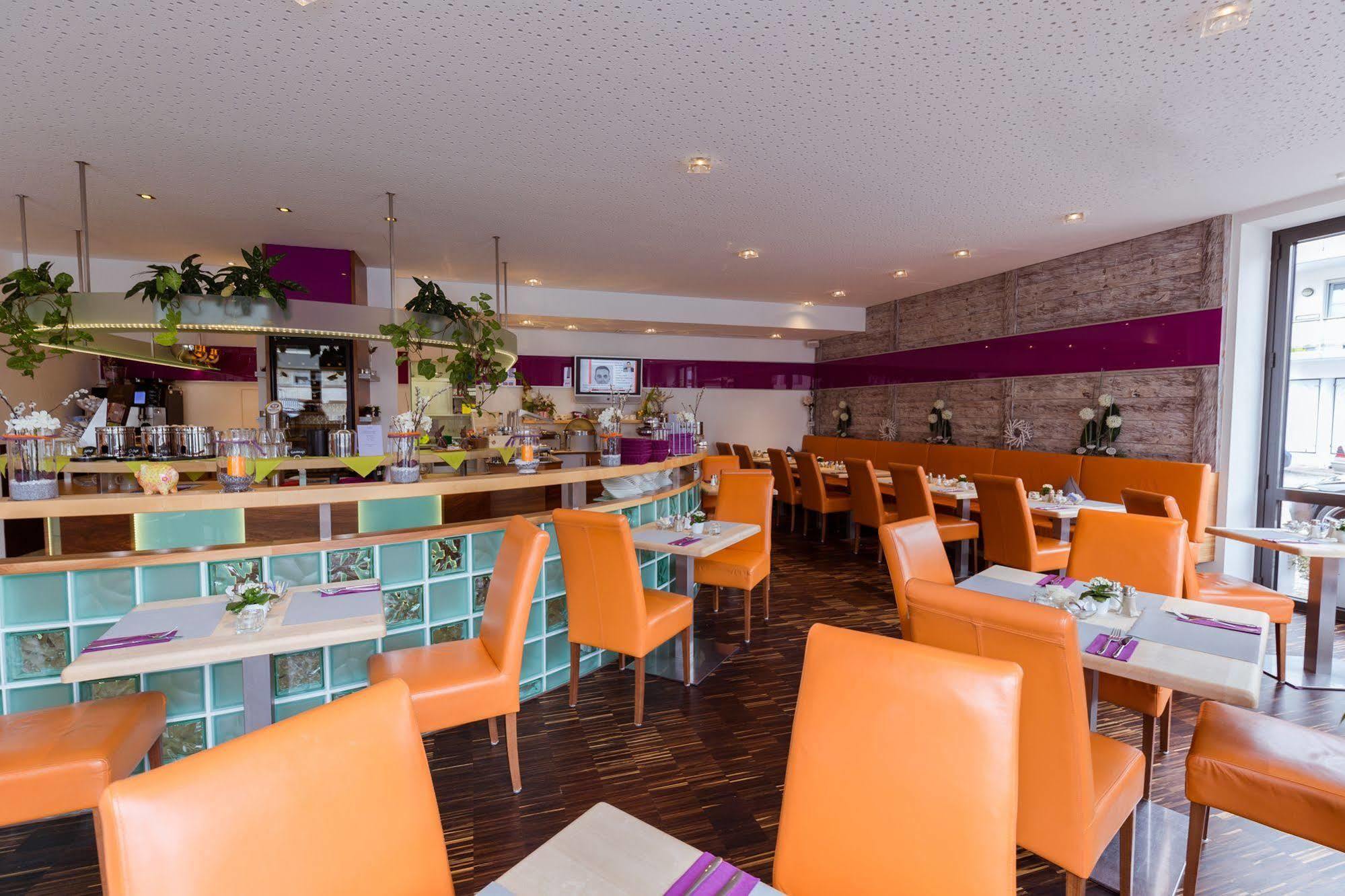 Hotel Arooma Ердинг Екстериор снимка