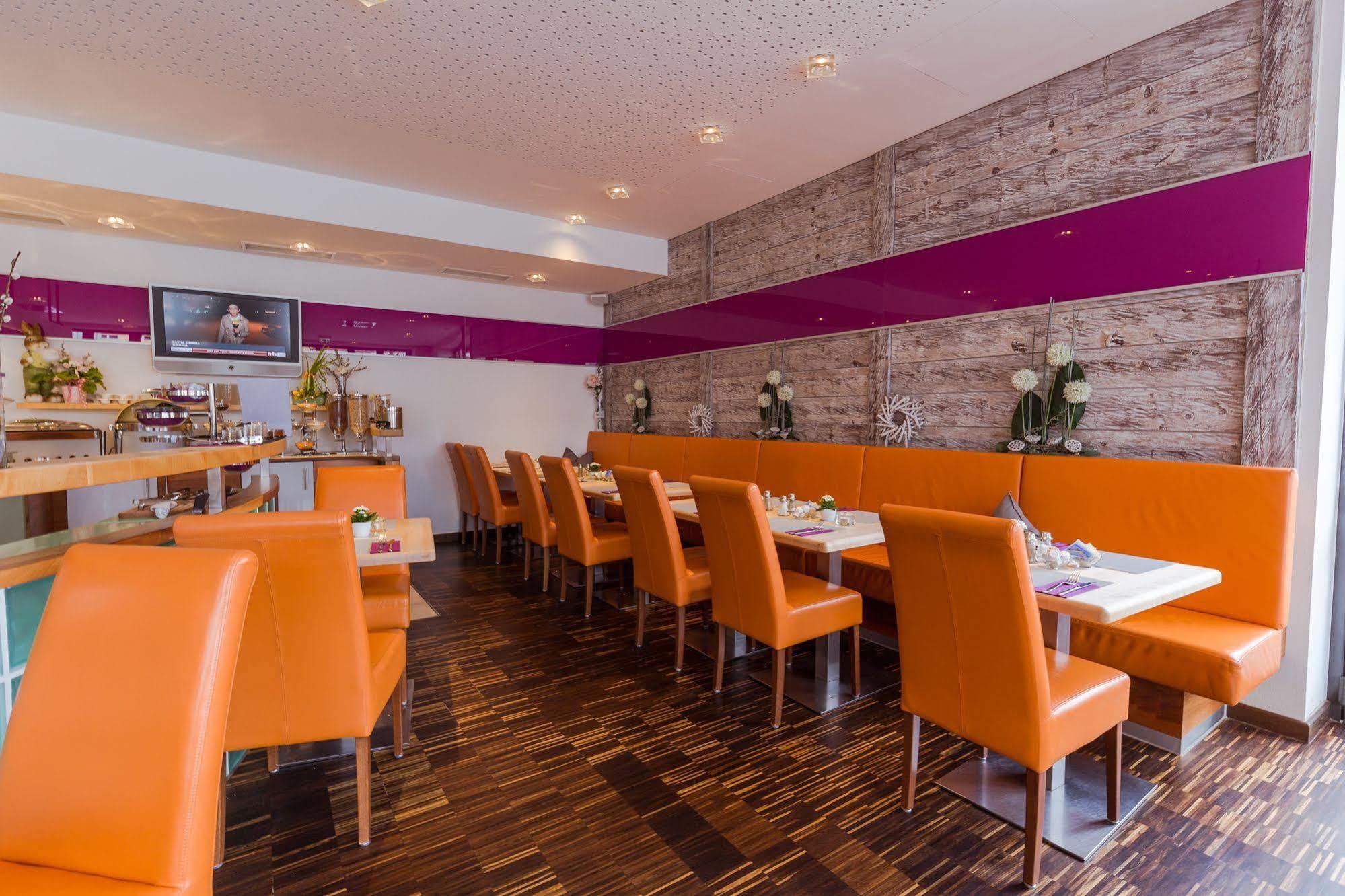 Hotel Arooma Ердинг Екстериор снимка