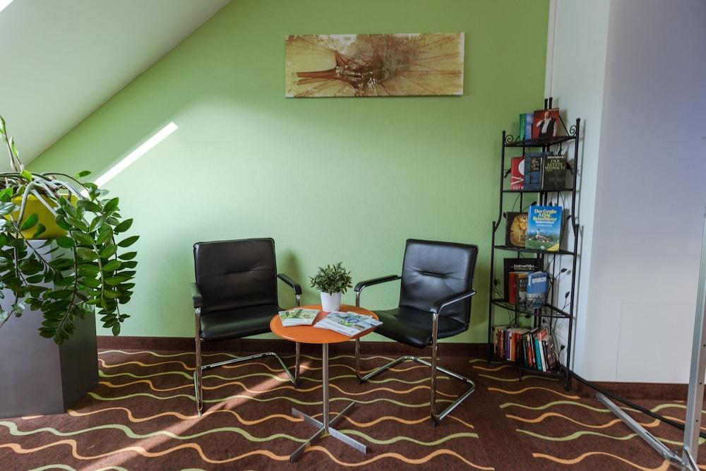 Hotel Arooma Ердинг Екстериор снимка